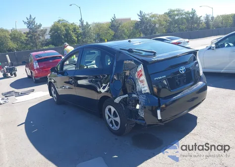 2015 Toyota Prius Two z USA, uszkodzony, nr VIN JTDKN3DU5F1939981